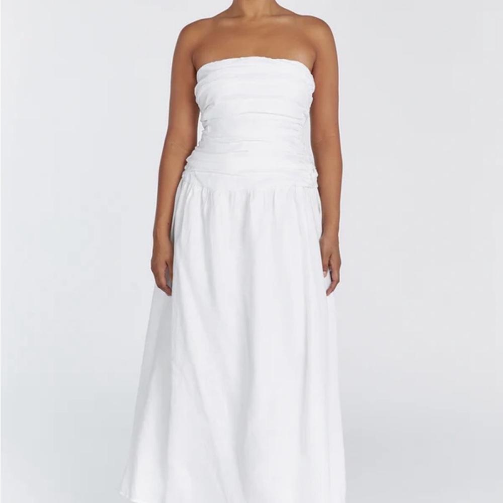 Dissh strapless dress, bought size 12 and had seems added to convert to size 10.
